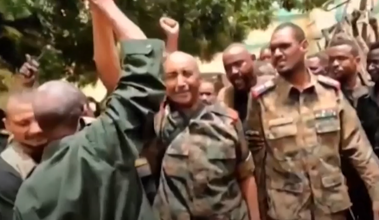 الجيش السوداني يعلق مفاوضاته مع الدعم السريع